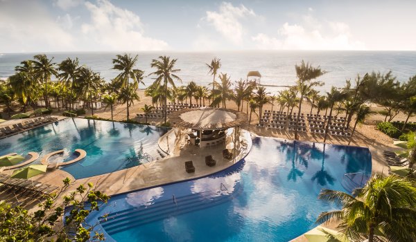The Fives Infinity pool1