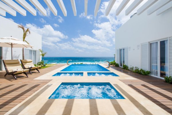 Infinty Pool Nuup Spa